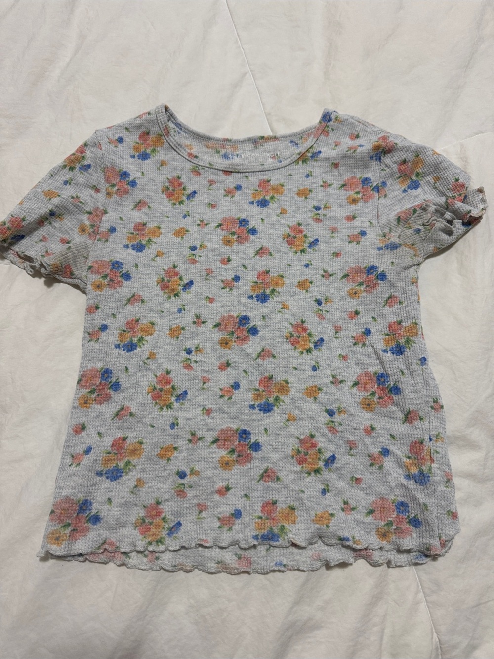 American Eagle Floral Short Sleeve Tee in Light Gray